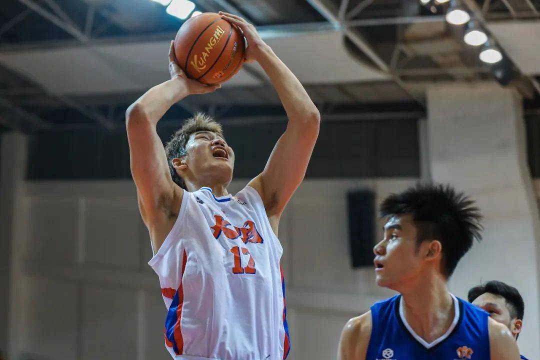 重庆男篮不甘示弱，磨砺实力向前走的简单介绍