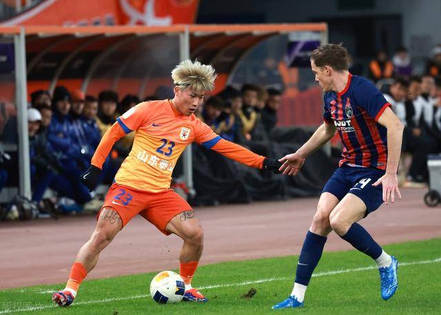 开云体育平台APP-国内外球迷热情争睹亚冠巅峰对决