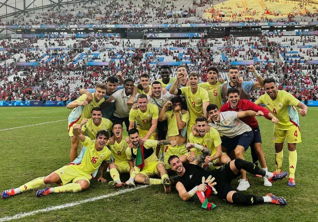 开云APP-包含世界足球盛事开幕仪式璀璨绚烂，球迷狂热欢呼的词条