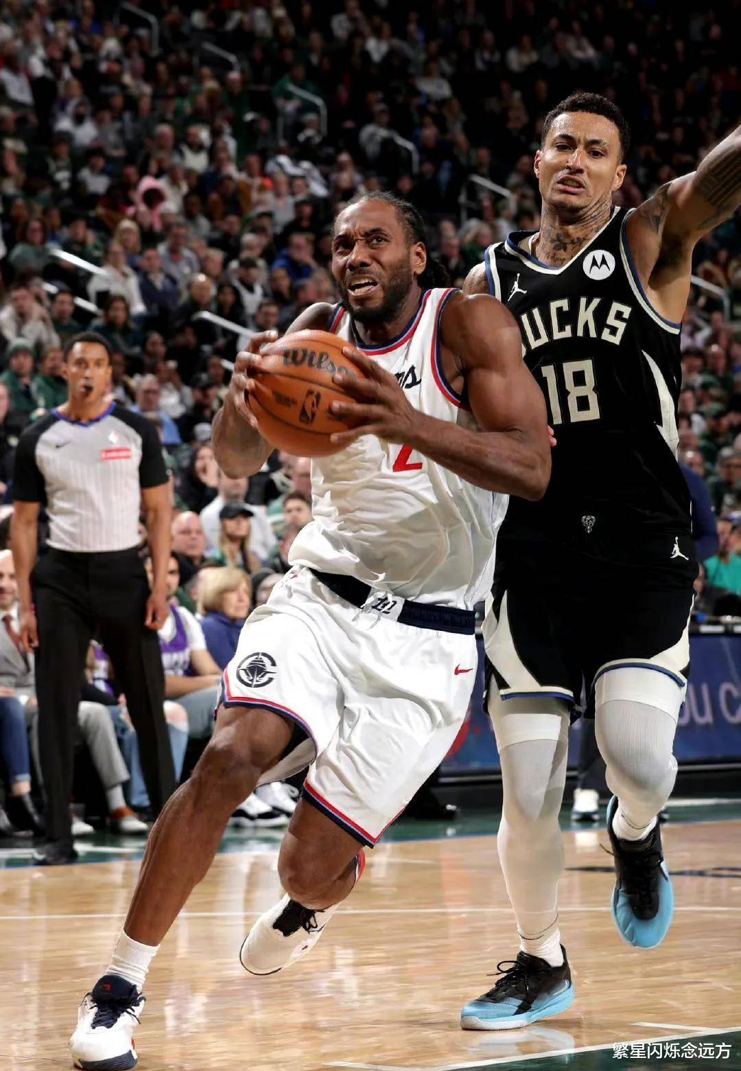 篮球盛事的精彩瞬间持续不断，球队竞争日益白热化的简单介绍