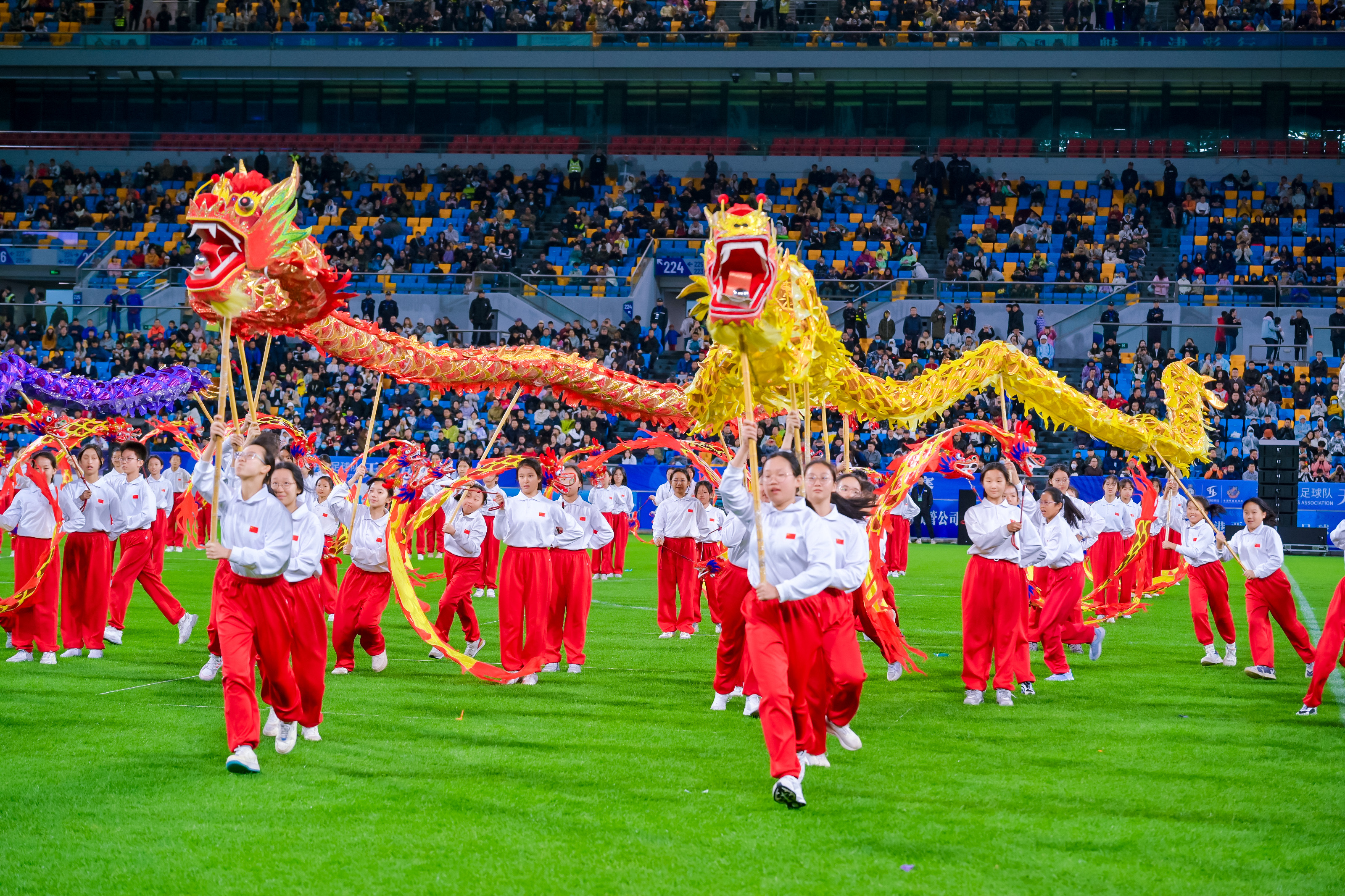 各支球队踢出个性,呈现多样化风格的简单介绍 各支球队踢出个性,呈现多样化风格的简单介绍