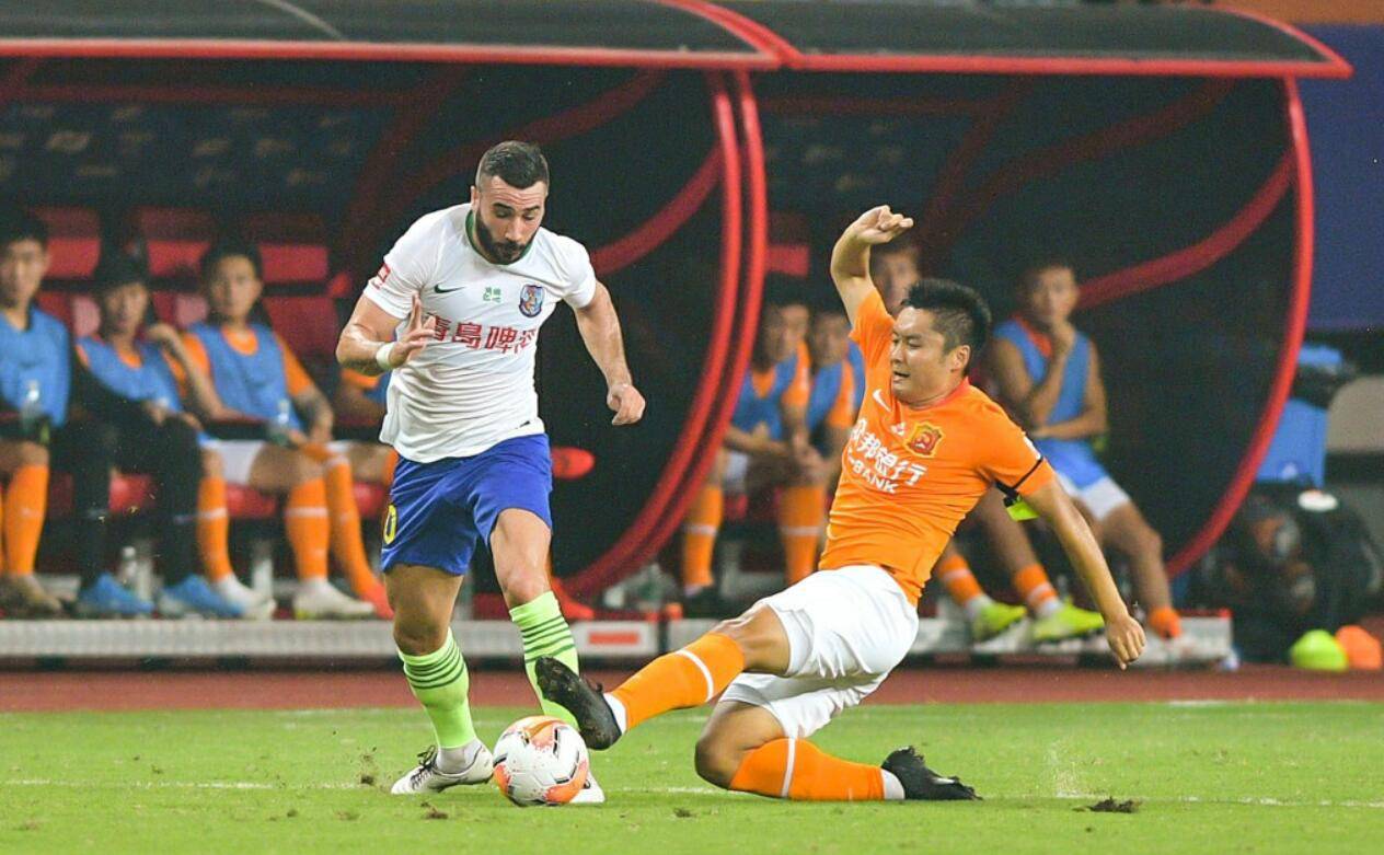 青岛黄海主场击败武汉卓尔，豪取三分