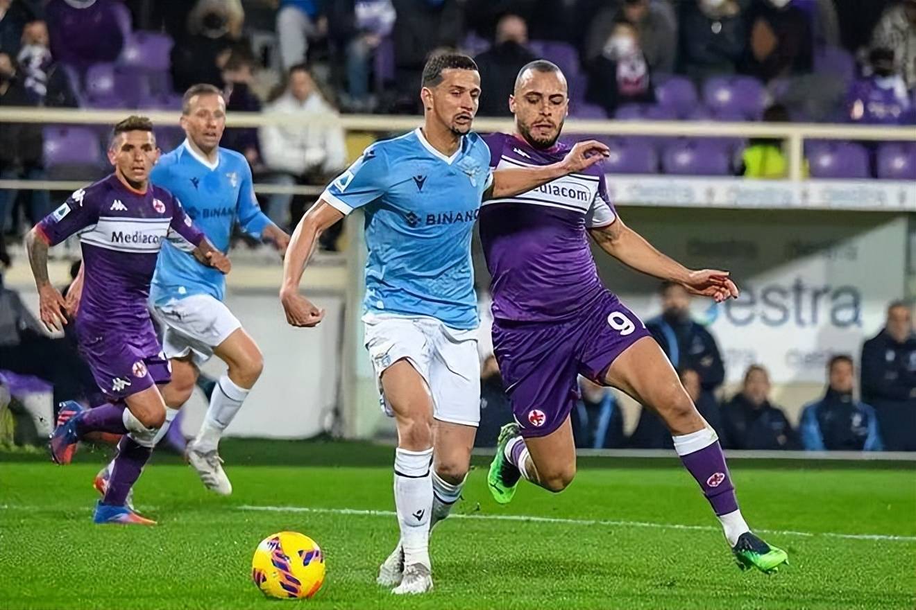 意甲联盟强队对决,赛场火爆异常 意甲联盟强队对决,赛场火爆异常