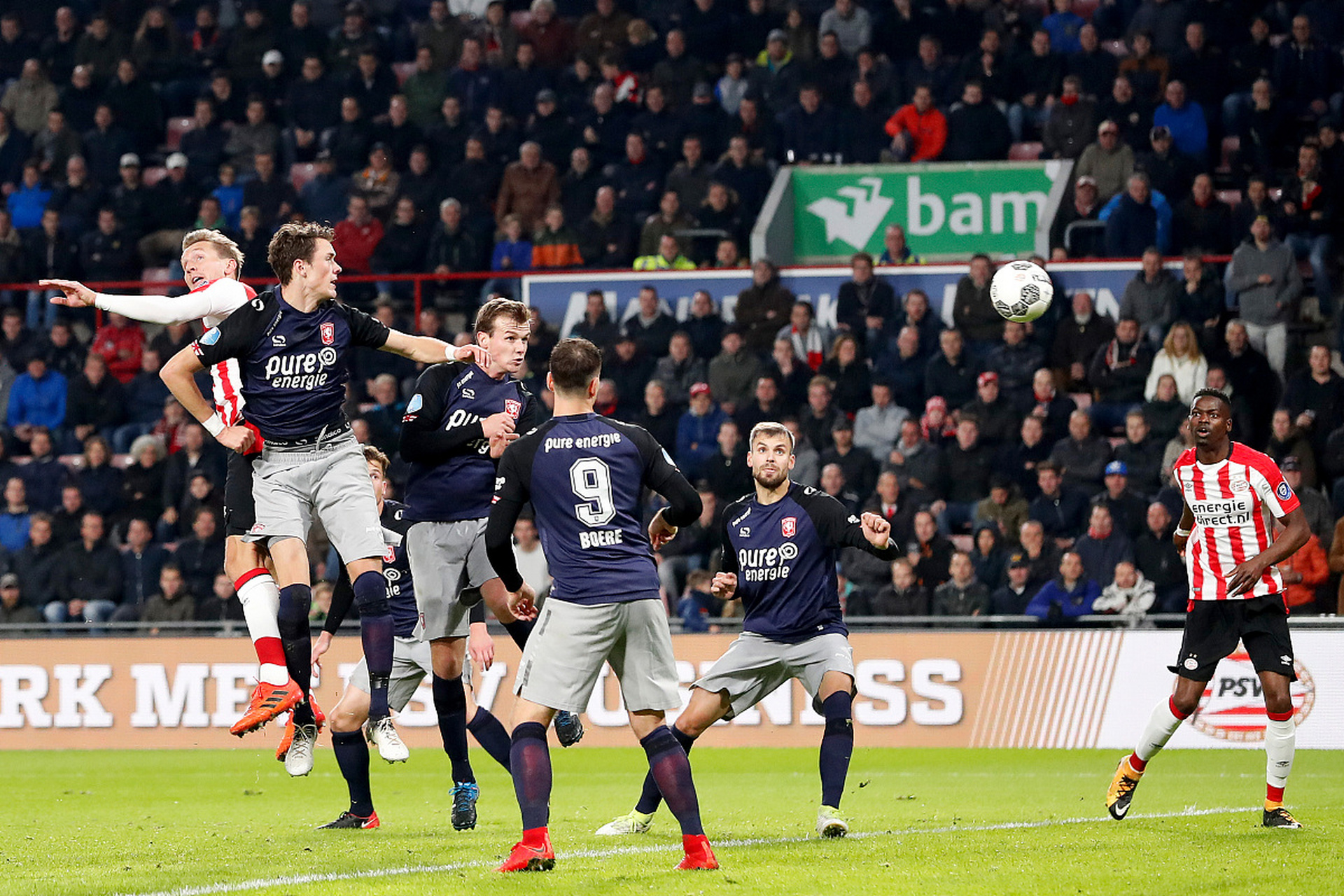 狼队轻松击败对手，崛起迹象明显