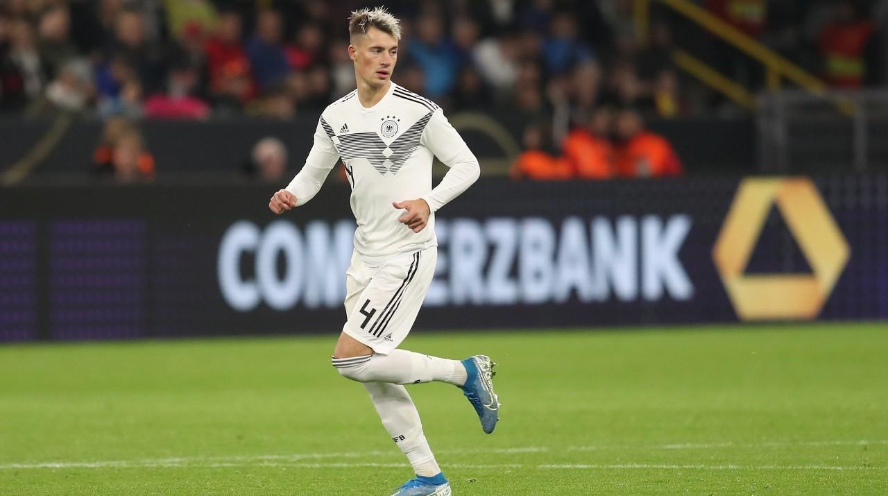 包含公牛队防守端表现稳健战绩大幅提升的词条