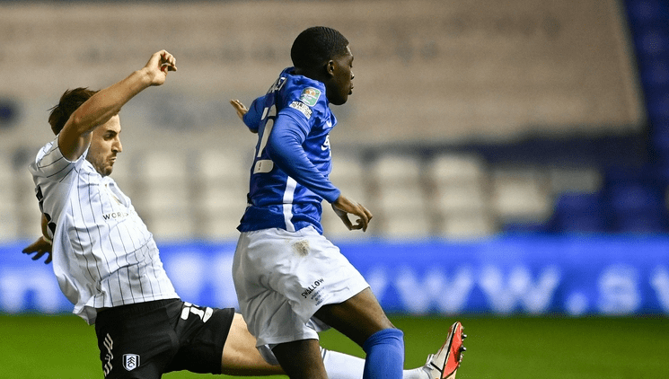 包含雷丁在客场击败西布朗，结束三连败的词条