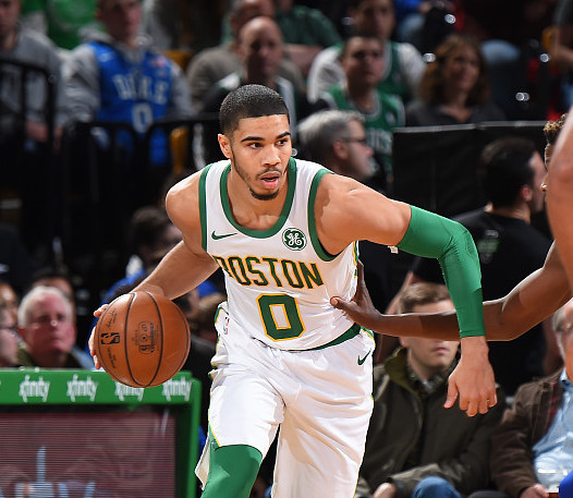 包含不莱梅队主教练突然辞职，球队将迎来新变革的词条