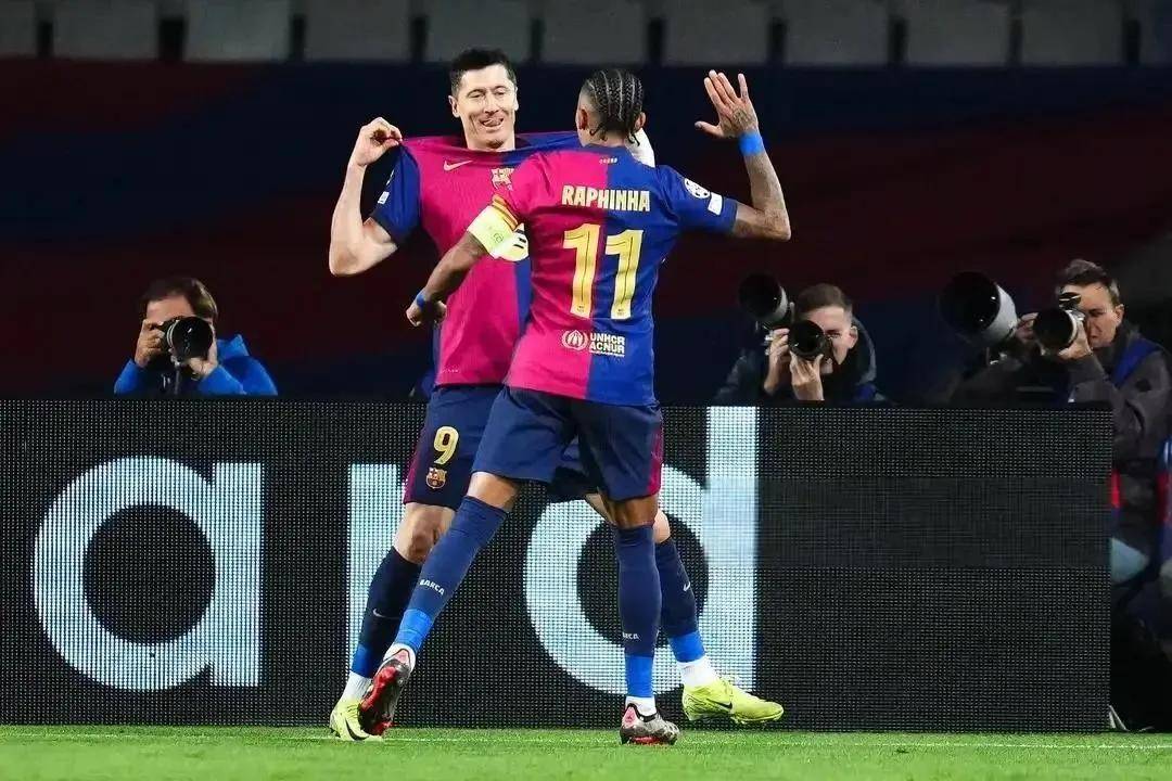 巴萨中场比达尔因红牌停赛，对球队节奏影响较大的简单介绍