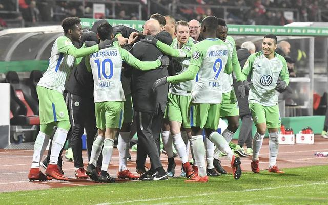 莱比锡红牛球员备战接下来对战沃尔夫斯堡的简单介绍