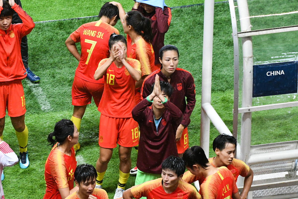 开云体育官网-扬眉吐气：女足国家队备战争霸赛的简单介绍