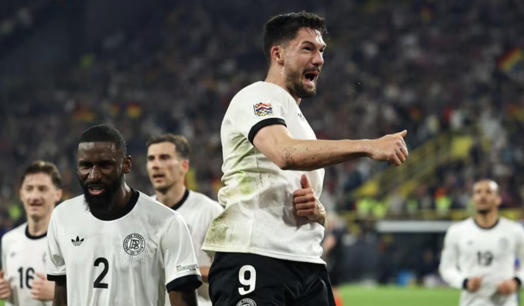 开云体育中国-荷兰队成功晋级欧国联半决赛，球迷欢呼不已的简单介绍