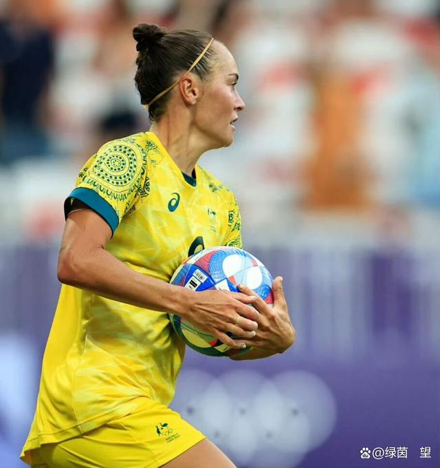 法国女足豪取连胜，稳居小组第一