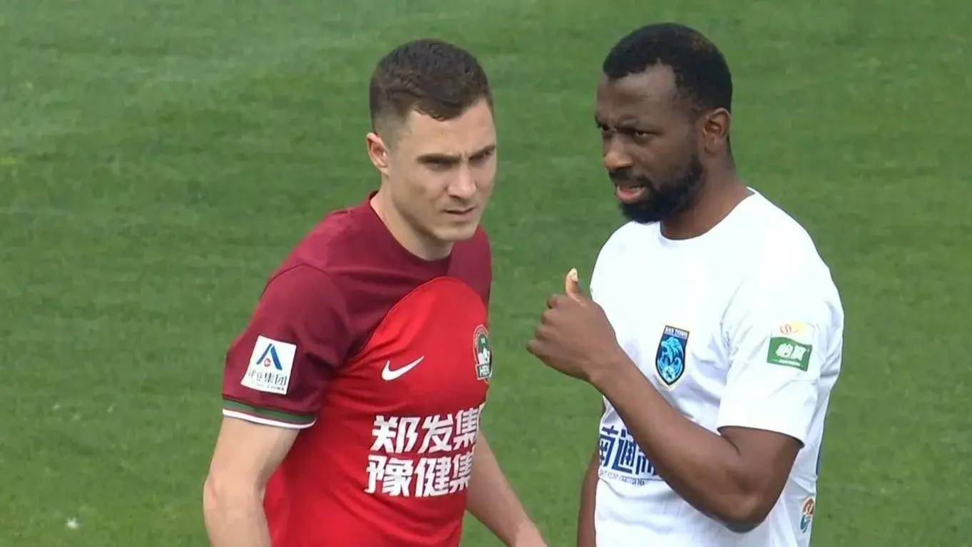 主教练因为球队不佳表现遭到质疑