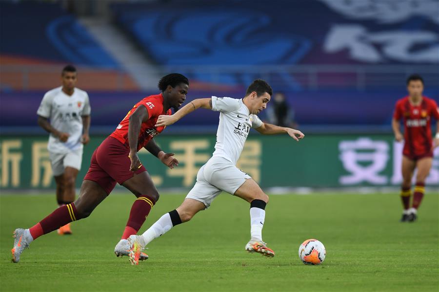 开云体育下载-河北华夏幸福对阵上海上港，全队全力备战争取领先的简单介绍