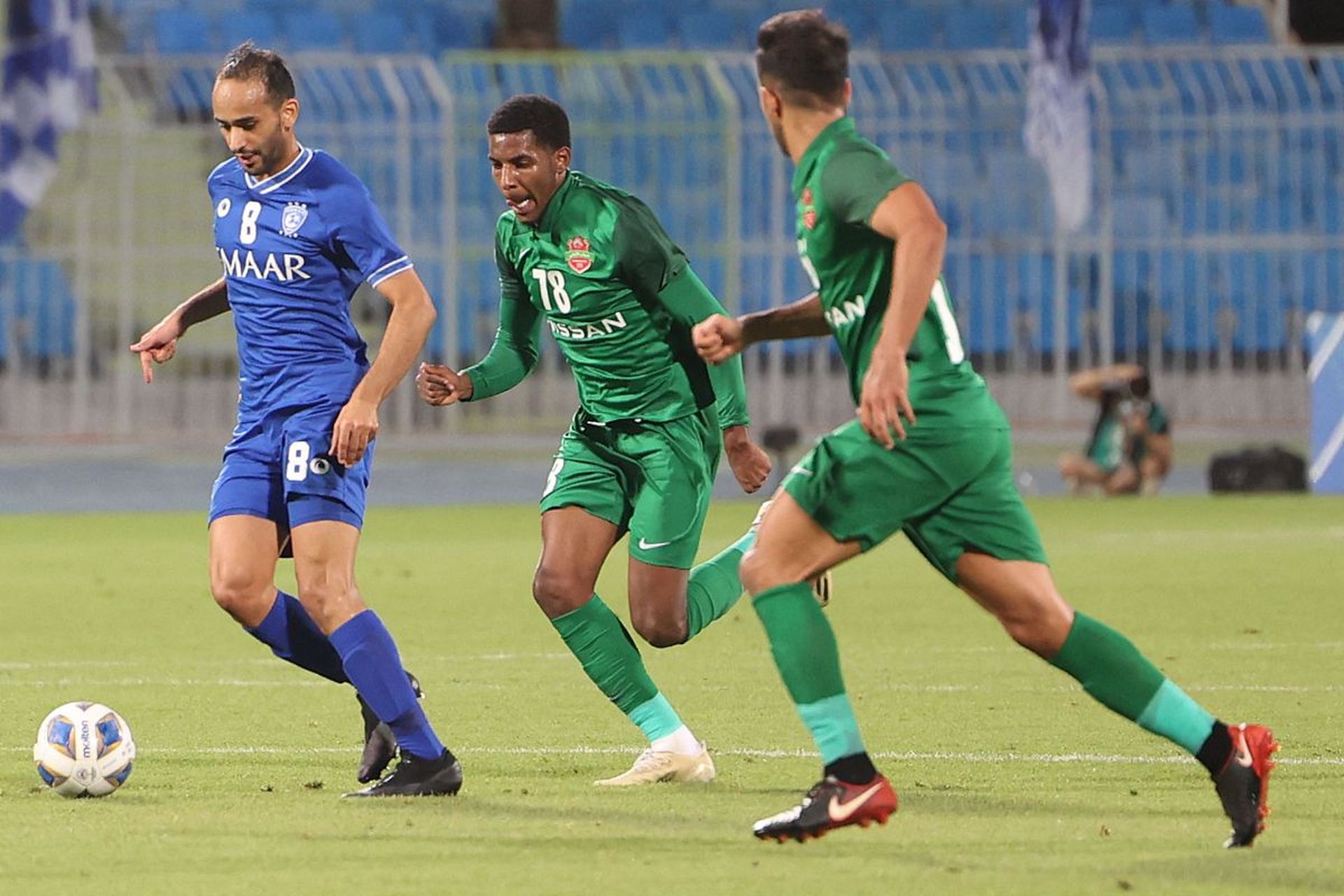 开云下载-关于亚洲顶尖球队在赛场上展现实力，为国际足坛增添情趣的信息