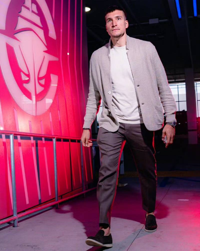 快船队主教练战术出色，指挥球队赢得激战的简单介绍