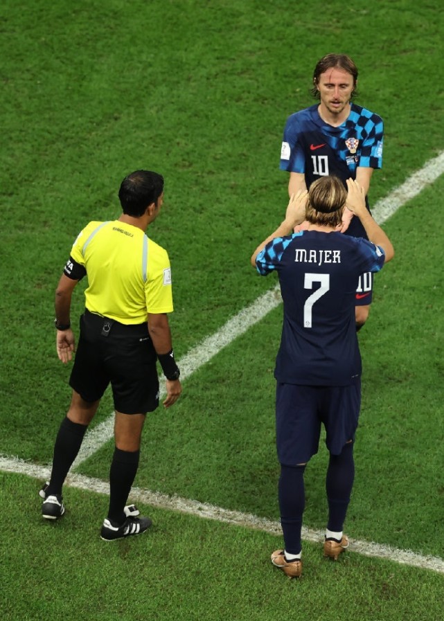 关于乌克兰战胜阿根廷，创造历史晋级的信息