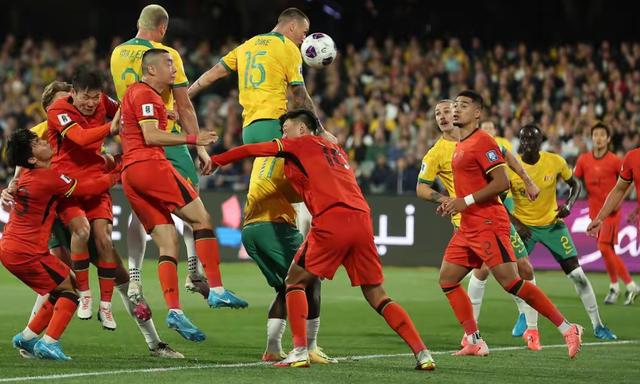 开云体育APP下载-弱肉强食！足球亚洲杯赛场上精彩纷呈的简单介绍