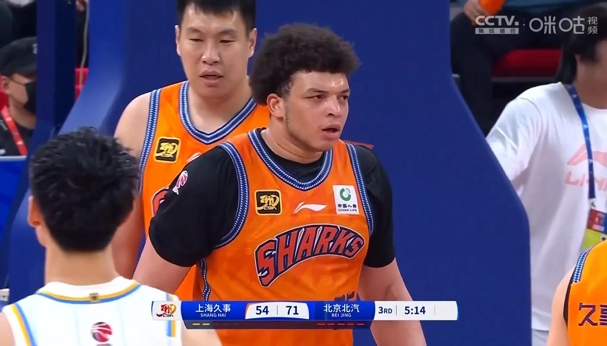 华沙矿工击败水晶宫，取得意外胜利的简单介绍