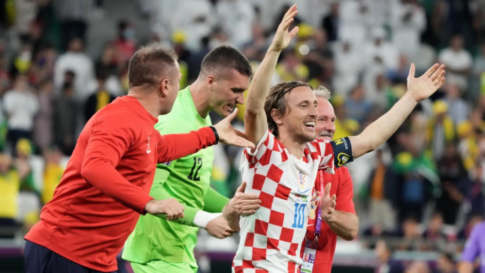 开云体育官网-包含克罗地亚凭借团队合作力量赢得重要胜利，晋级下一轮比赛的词条