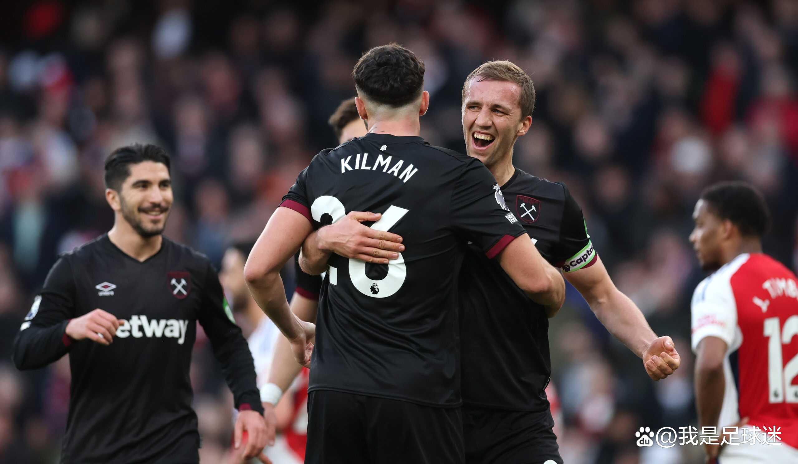 包含西汉姆联高层撤换主帅，寻求转变的词条