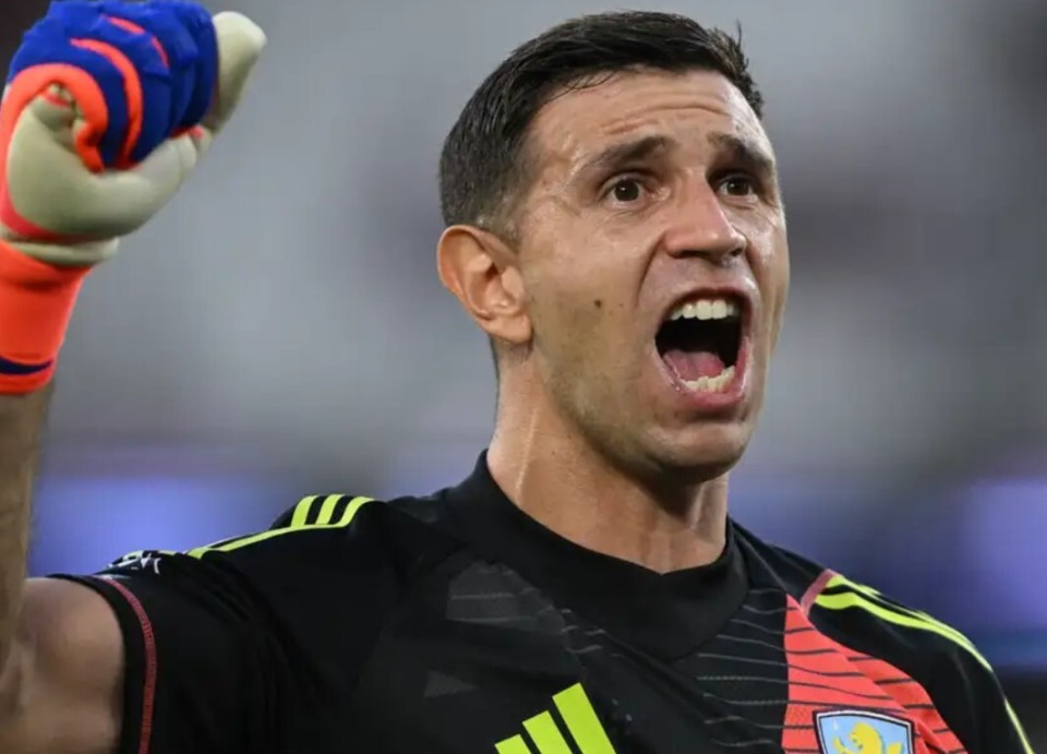 开云平台-维拉球员冷静发挥取得前所未有胜利