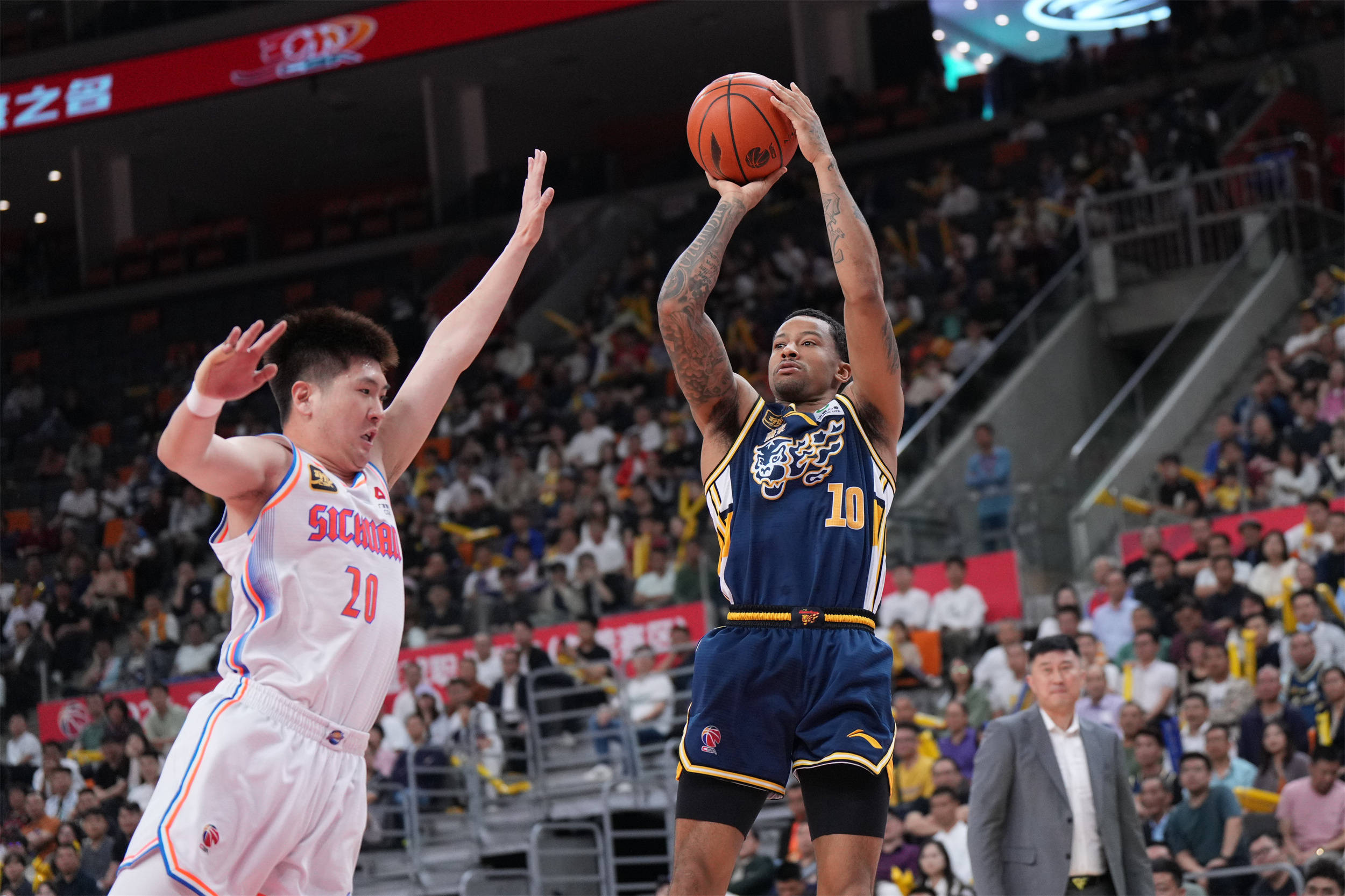 开云体育官网-重庆队将作客广东：备战全力争胜