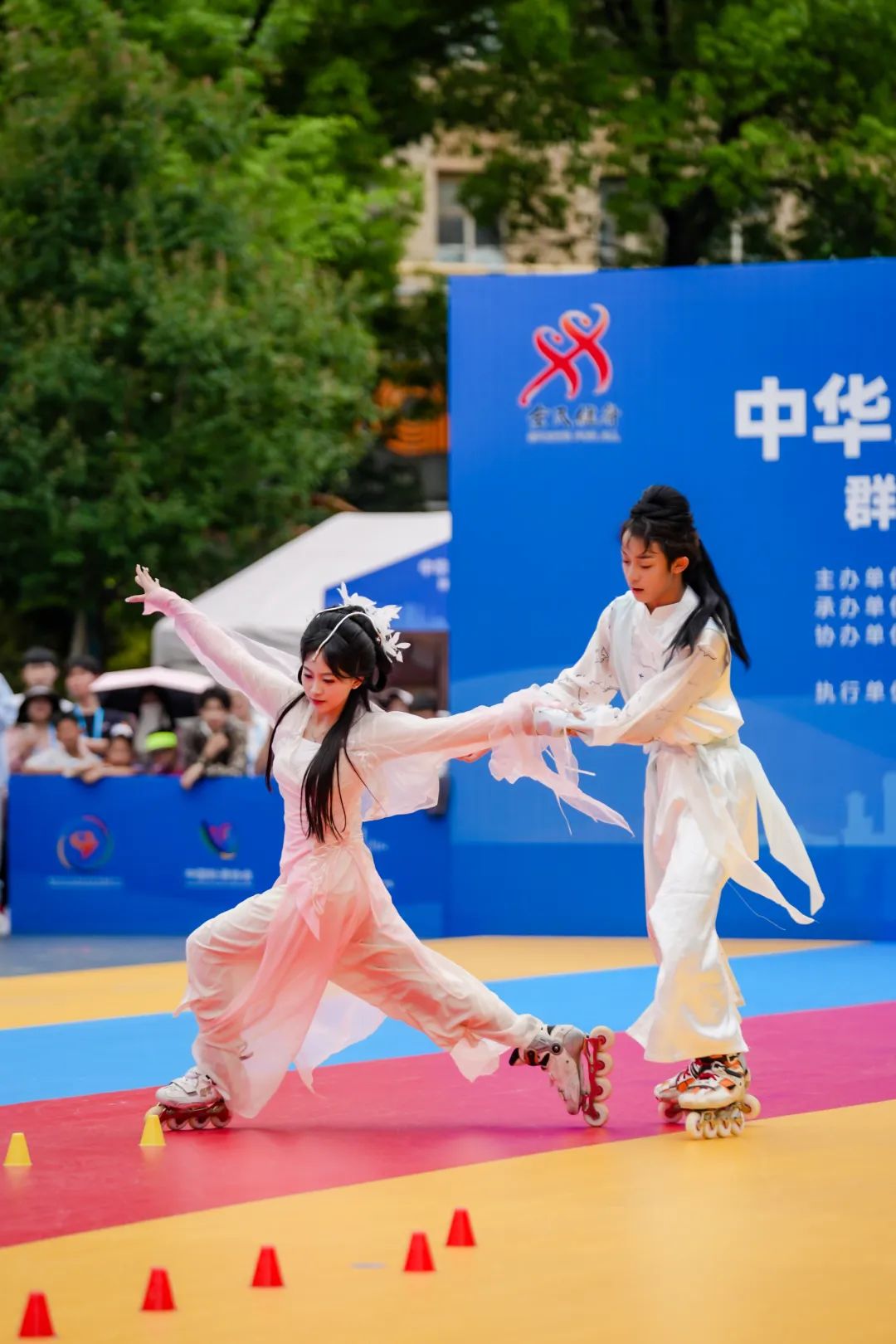 开云体育官网-轮滑激情角逐，华丽转身夺冠