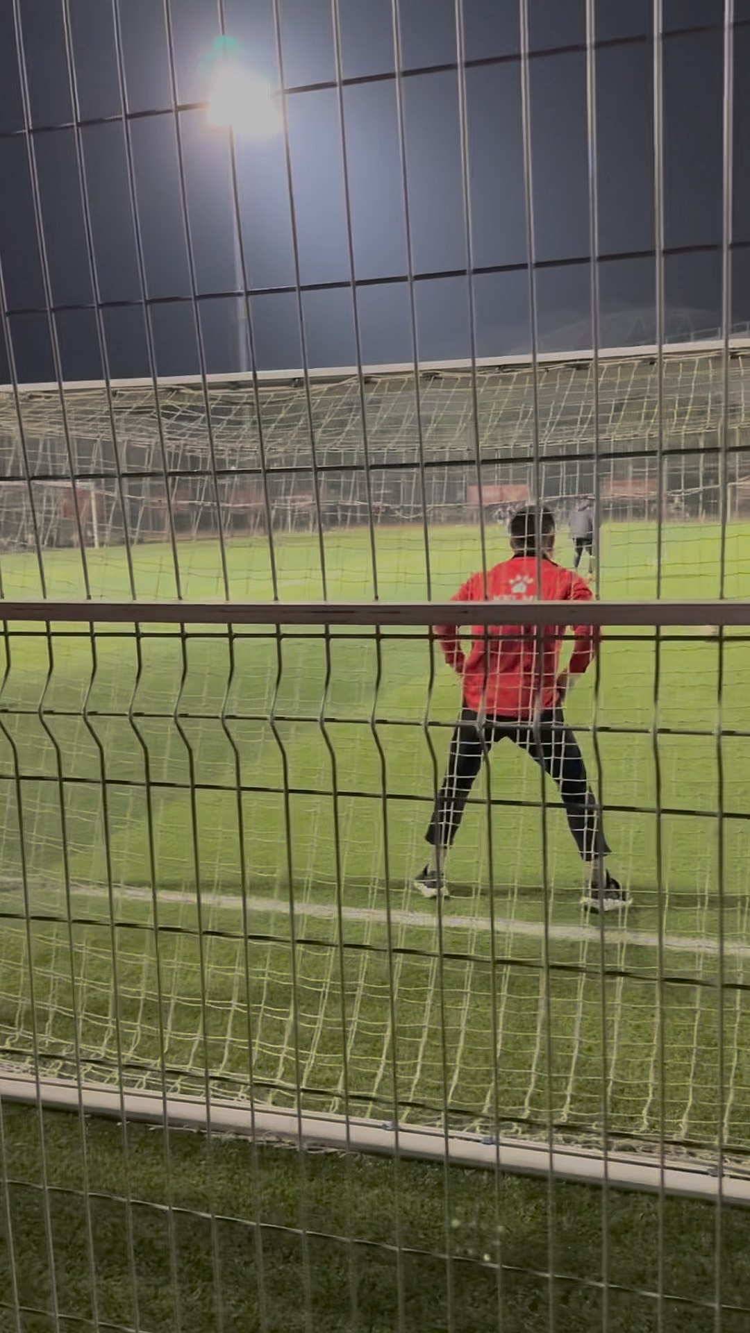 开云官网-关于贵州队门将奋力扑出点球，帮助球队逃生的信息