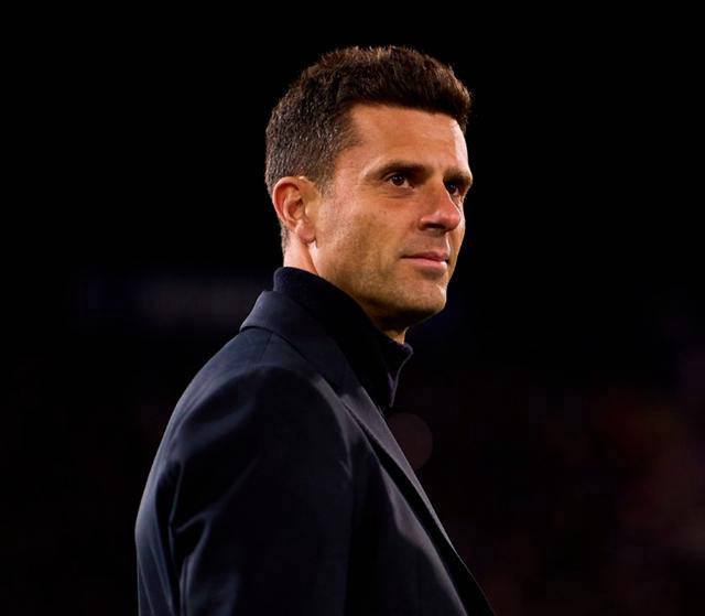 开云官网-意大利联赛的黑马球队崭露头角