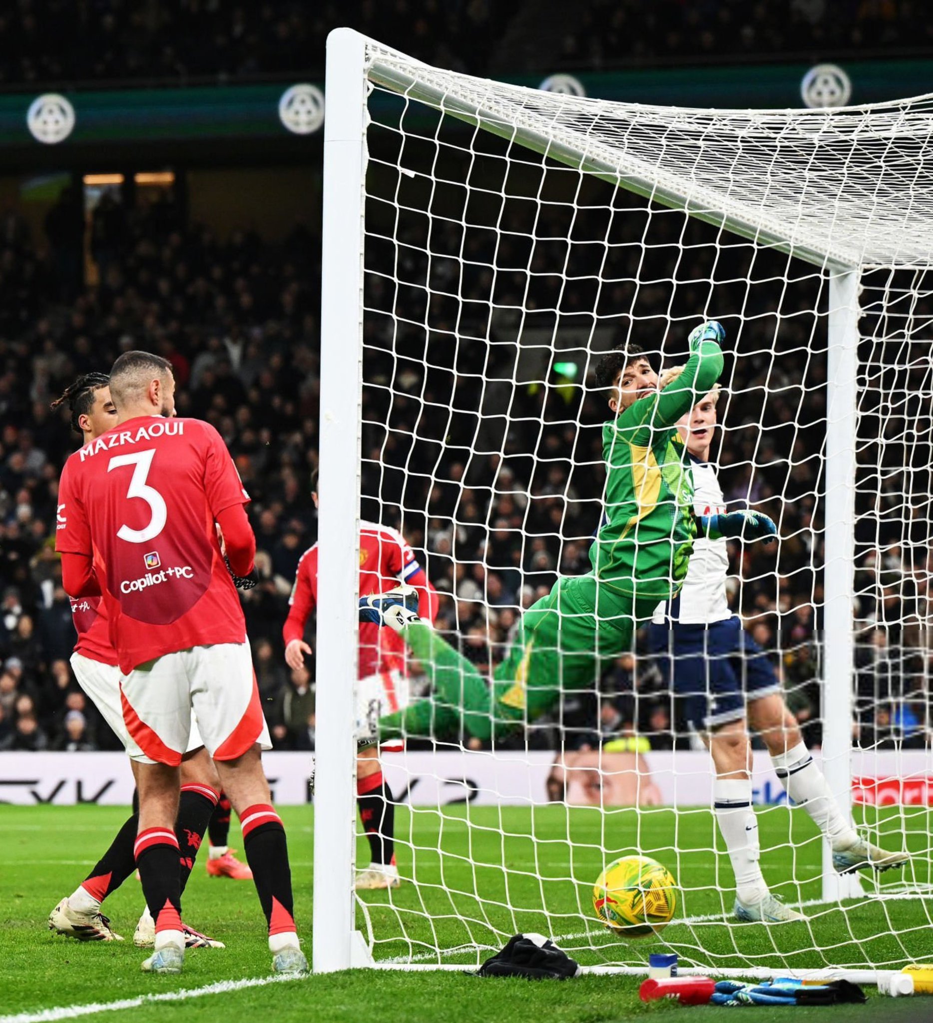 开云APP-热刺门将神勇，连续几场零封对手的简单介绍