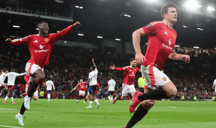 等待绝杀！球场上的惊险时刻的简单介绍