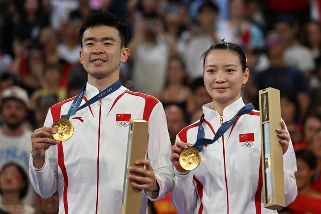 开云体育下载-世界冠军异常亮眼登顶领奖台的简单介绍