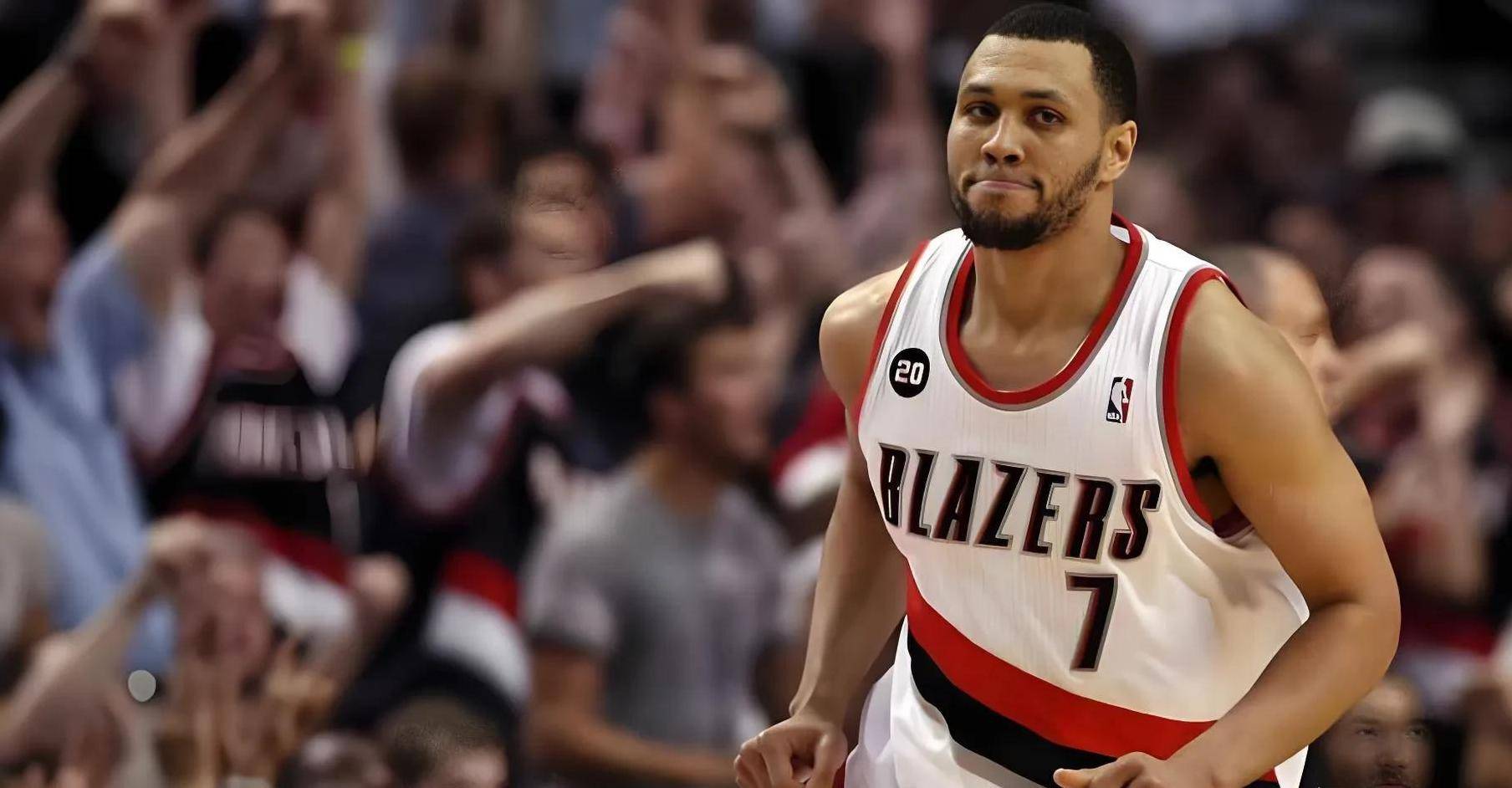 关于开拓者队取得胜利，新秀迅速崭露头角的信息