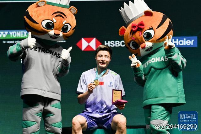 开云体育在线-关于为冠军敌意再升级，竞争异常激烈的信息