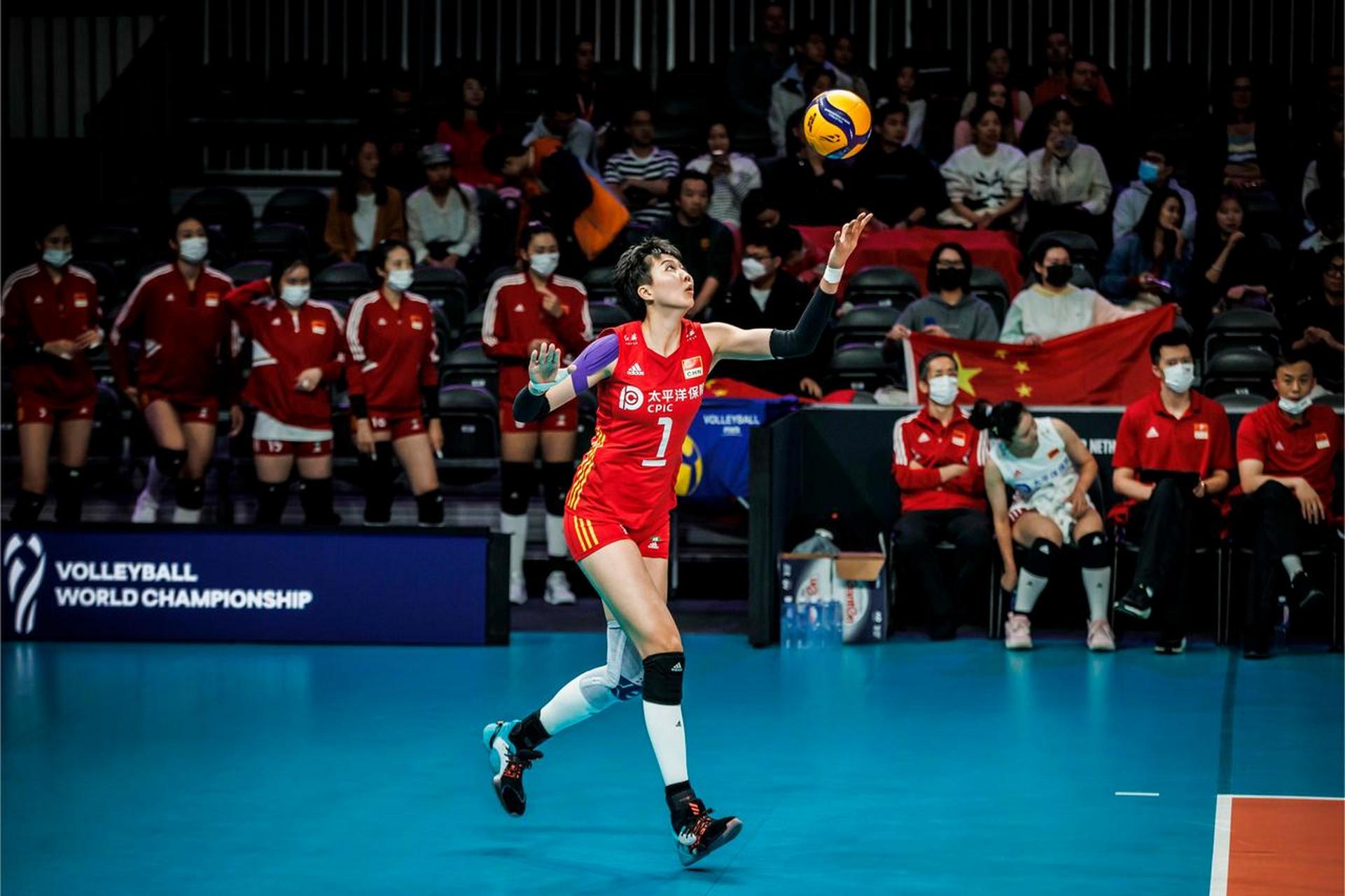 哥伦比亚排球男队战胜加拿大队