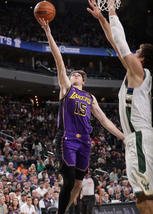 开云体育-篮球场上的狙击手，投篮命中率惊人！的简单介绍