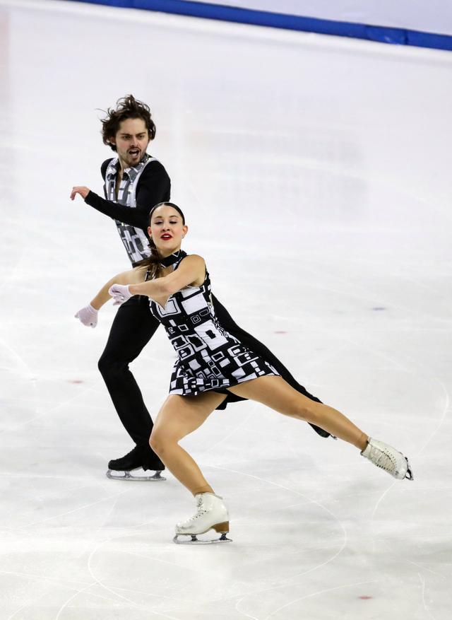 花样滑冰冰舞：法国选手斩获金牌