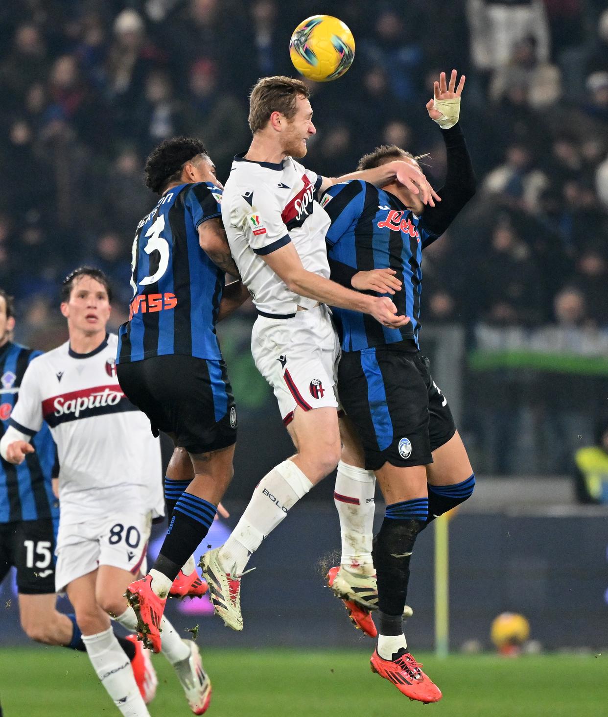 意大利联赛决赛掀起球迷热潮