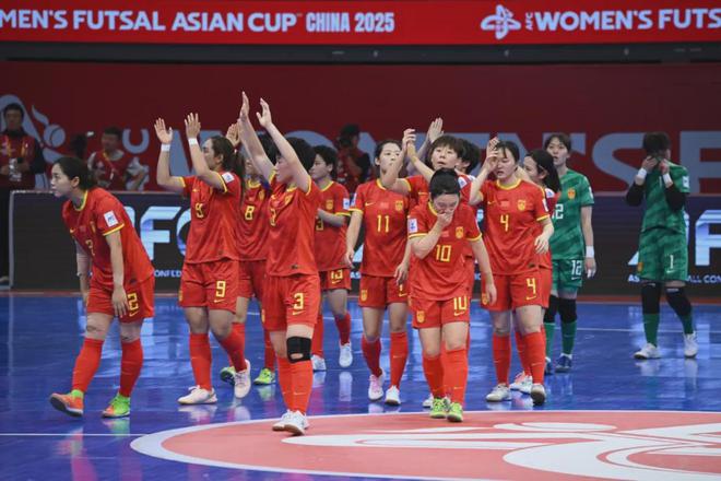 开云下载-中国足球冠军联赛圆满落幕，精彩绝伦