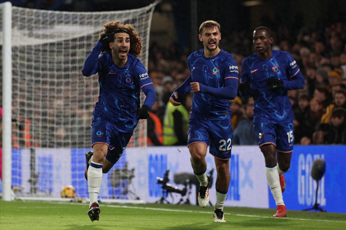 开云体育入口-切尔西全力以赴，客场突破重围