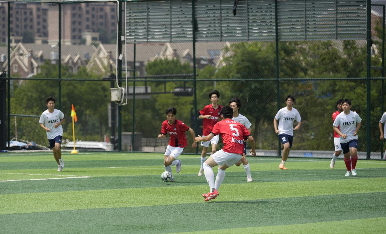 精彩纷呈的足球比赛即将上演