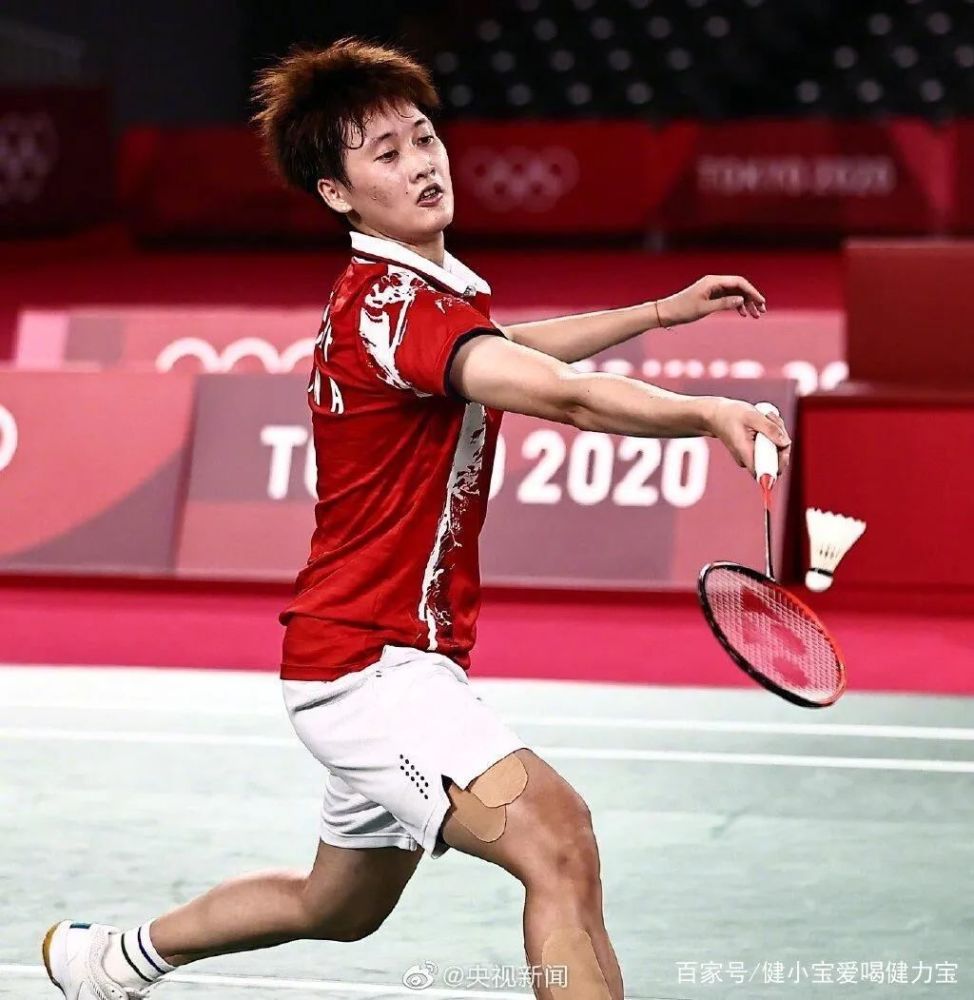 包含奉贤主队再创巅峰，球迷欢呼雀跃的词条