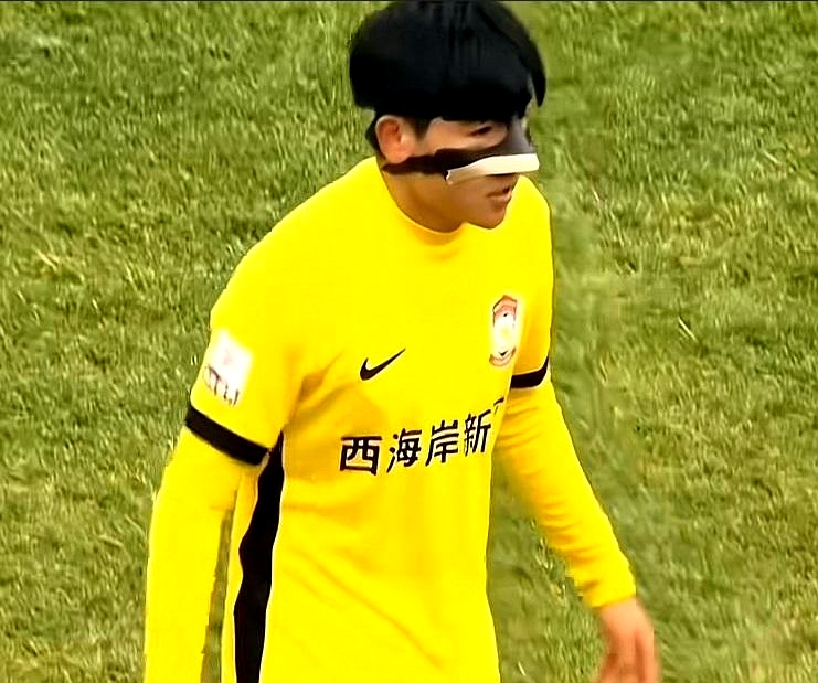 中场核心受伤令球迷揪心,球队或受影响的简单介绍 中场核心受伤令球迷揪心,球队或受影响的简单介绍