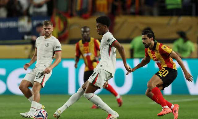 开云体育下载-切尔西镇定应对，欧冠淘汰赛冲击强劲