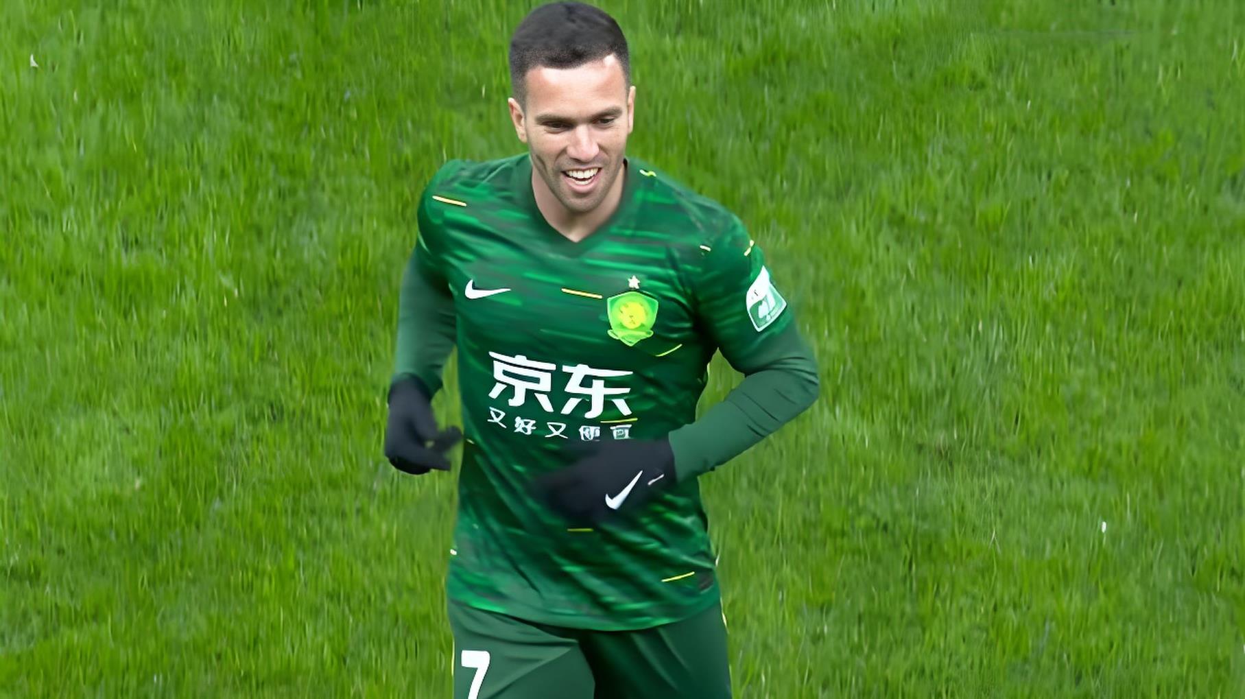 比赛中球员表现出色，关注度急剧攀升