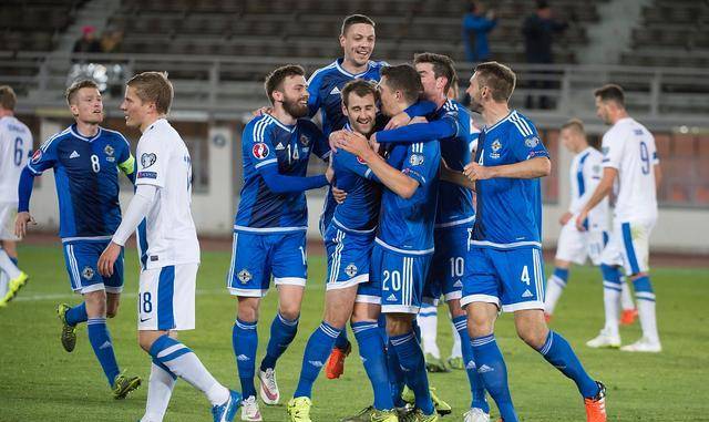 关于北爱尔兰队在欧预赛中遭遇窘境，求稳中前进的信息