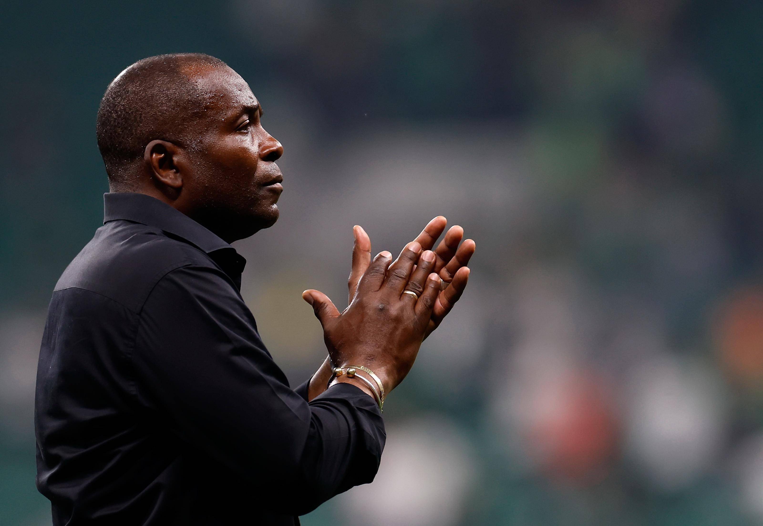 开云体育中国-狼队客场告捷，重回胜利赛季