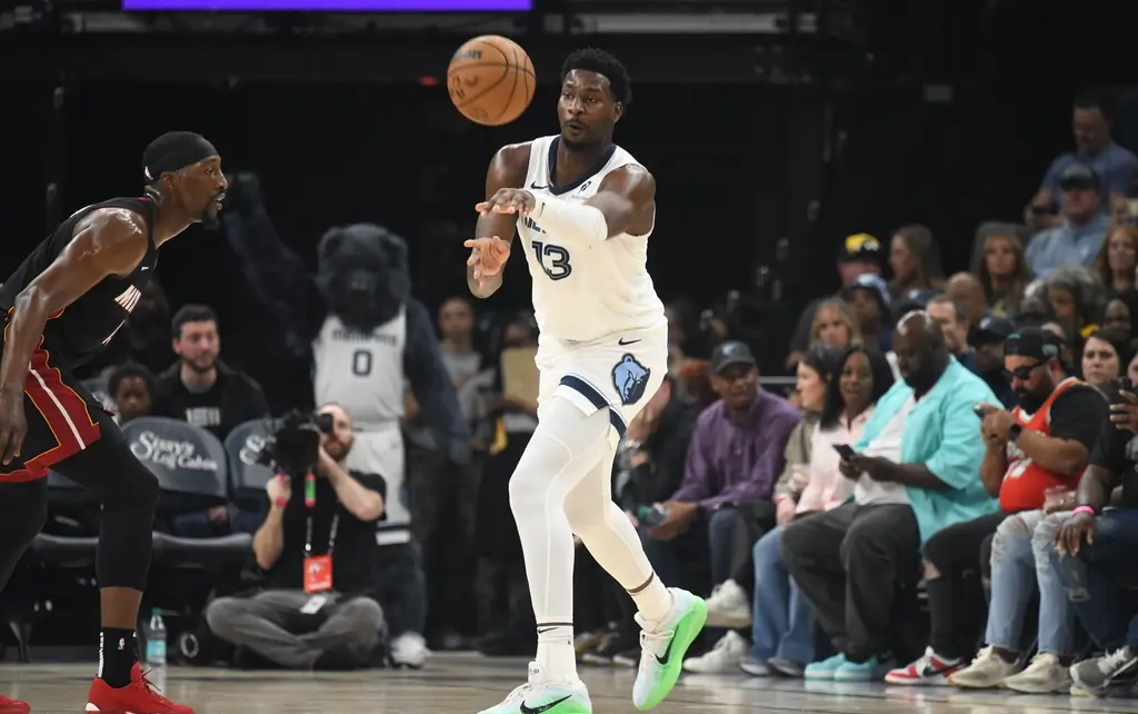 开云体育-包含开拓者顽强逆转灰熊，终结两连败的词条