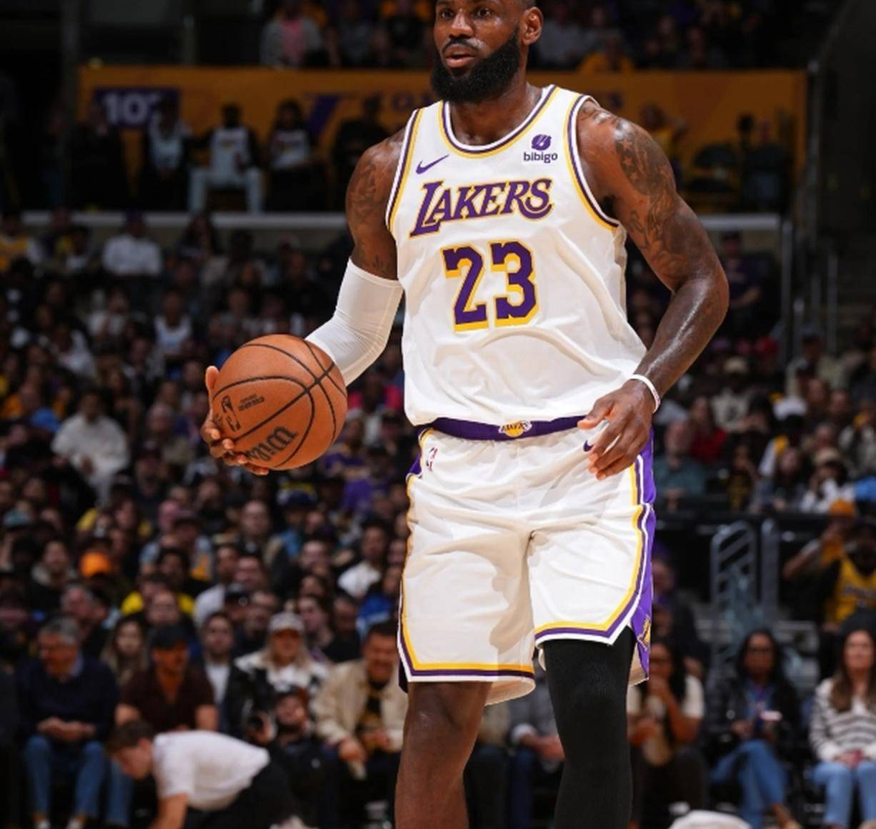 开云体育平台APP-包含NBA总决赛即将打响，湖人队稳坐冠军大位的词条